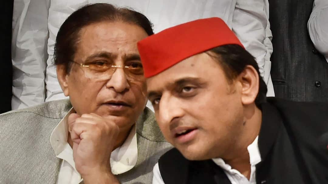 Milkipur By Eelection 2025 Samajwadi Party Released star campaigner List included Azam Khan and 40 Leaders मिल्कीपुर उपचुनाव के लिए सपा ने जारी की 40 स्टार प्रचारकों की लिस्ट, आजम खान का भी नाम शामिल