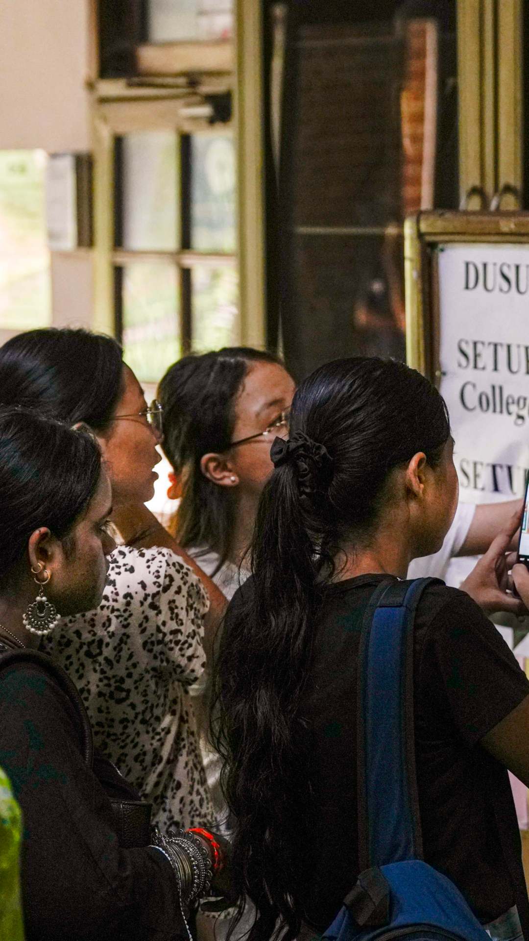 चलिए आज हम आपको बताते हैं कि दिल्ली यूनिवर्सिटी में किन कोर्सेज का डिमांड काफी है