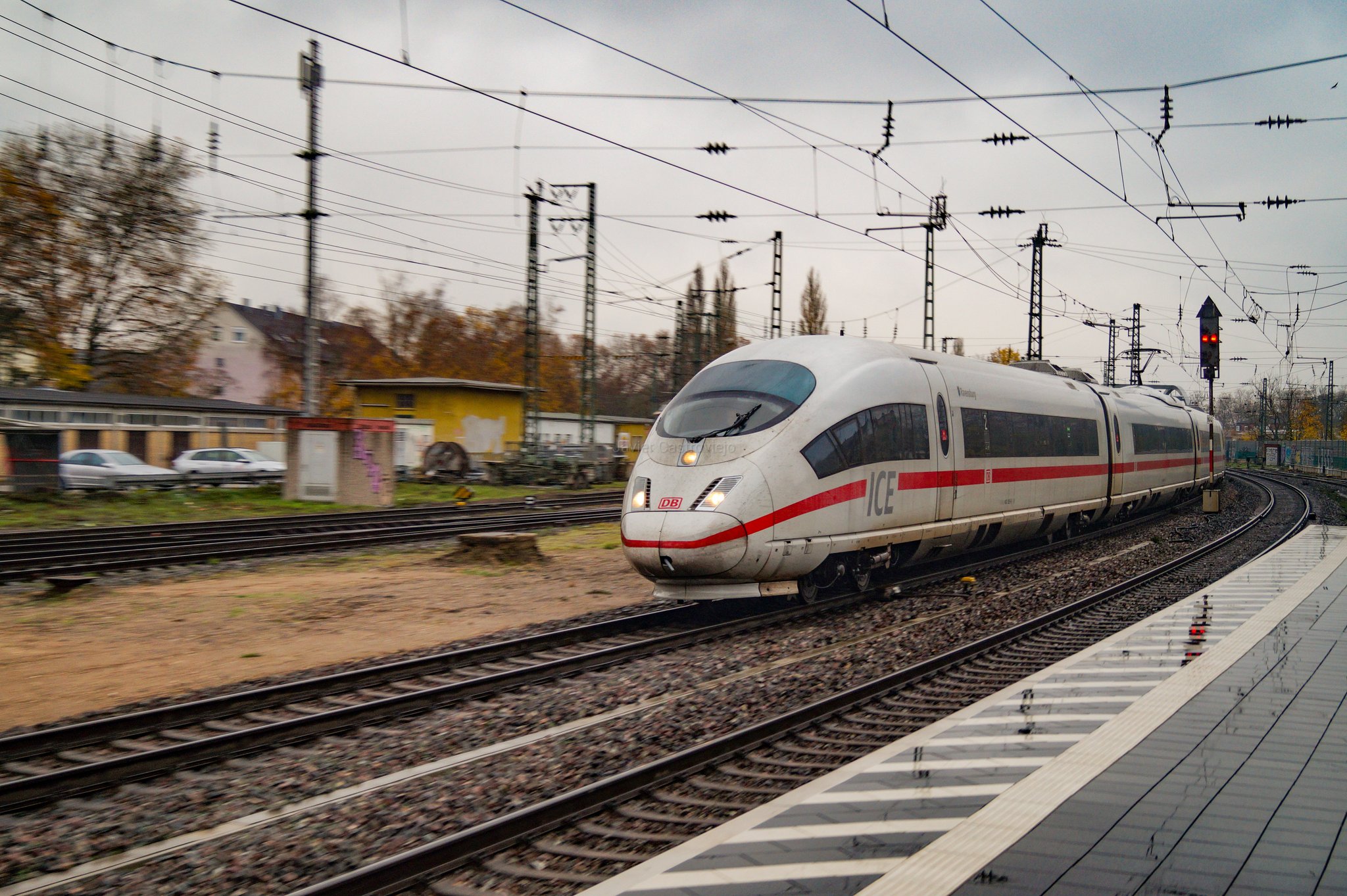 German Passenger Gets Locked Out Of Train During Smoking Break, Clings To Cable Of High-Speed Rail For 30 Km