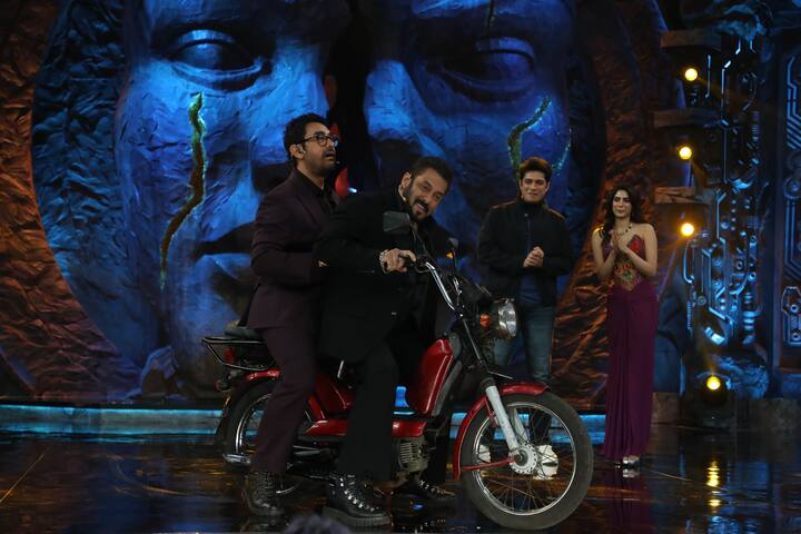 According to India Today’s poll, actor Karanveer Mehra is the likely frontrunner for the winner’s trophy in Bigg Boss 18.