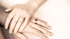 Wedding Ring: বিয়ের আংটি অনামিকায় কেন পরানো হয় ? 'প্রাচীন রোমে বিশ্বাস করা হত...'