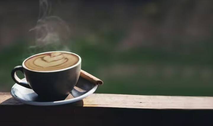 ਸਵੇਰੇ 9 ਤੋਂ 11 ਵਜੇ ਦੇ ਵਿਚਕਾਰ ਕੌਫੀ ਪੀਣ ਨਾਲ ਸਰੀਰ ਵਿੱਚ ਕੋਰਟੀਸੋਲ (ਇੱਕ ਤਣਾਅ ਹਾਰਮੋਨ) ਦਾ ਪੱਧਰ ਸਥਿਰ ਹੁੰਦਾ ਹੈ। ਇਸ ਸਮੇਂ ਕੌਫੀ ਪੀਣ ਨਾਲ ਸਰੀਰ ਵਿੱਚ ਊਰਜਾ ਦਾ ਪੱਧਰ ਵਧਦਾ ਹੈ ਅਤੇ ਦਿਲ ਦੀ ਸਿਹਤ ਲਈ ਫਾਇਦੇਮੰਦ ਹੁੰਦਾ ਹੈ।