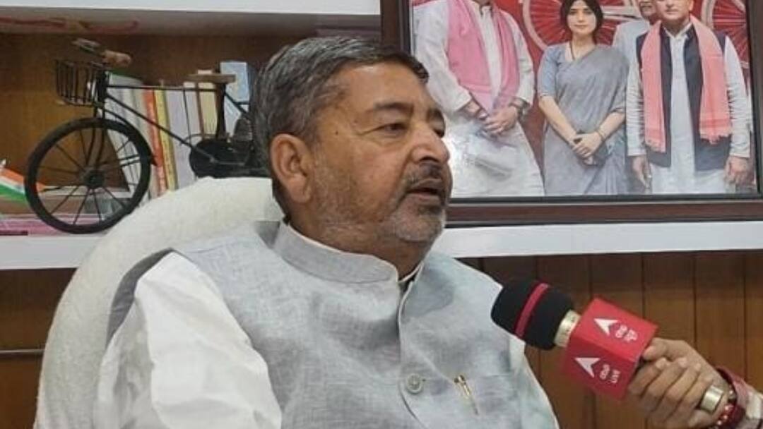 Samajwadi Party Contest UP Assembly Election 2027 alone on all seats says MP Virendra Singh ann 2027 में सपा अकेले लड़ेगी विधानसभा चुनाव? सांसद बोले- 'सभी सीटों पर हमारी अकेले तैयारी है'