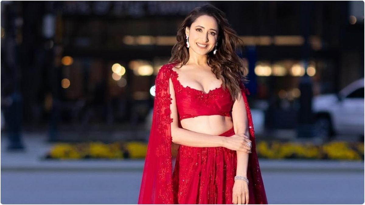 Pragya Jaiswal : డల్లాస్ వీధుల్లో ప్రగ్యా జైస్వాల్.. రెడ్ లెహంగాలో బ్యూటీ ట్రీట్ ఇస్తోన్న బాలయ్య హీరోయిన్