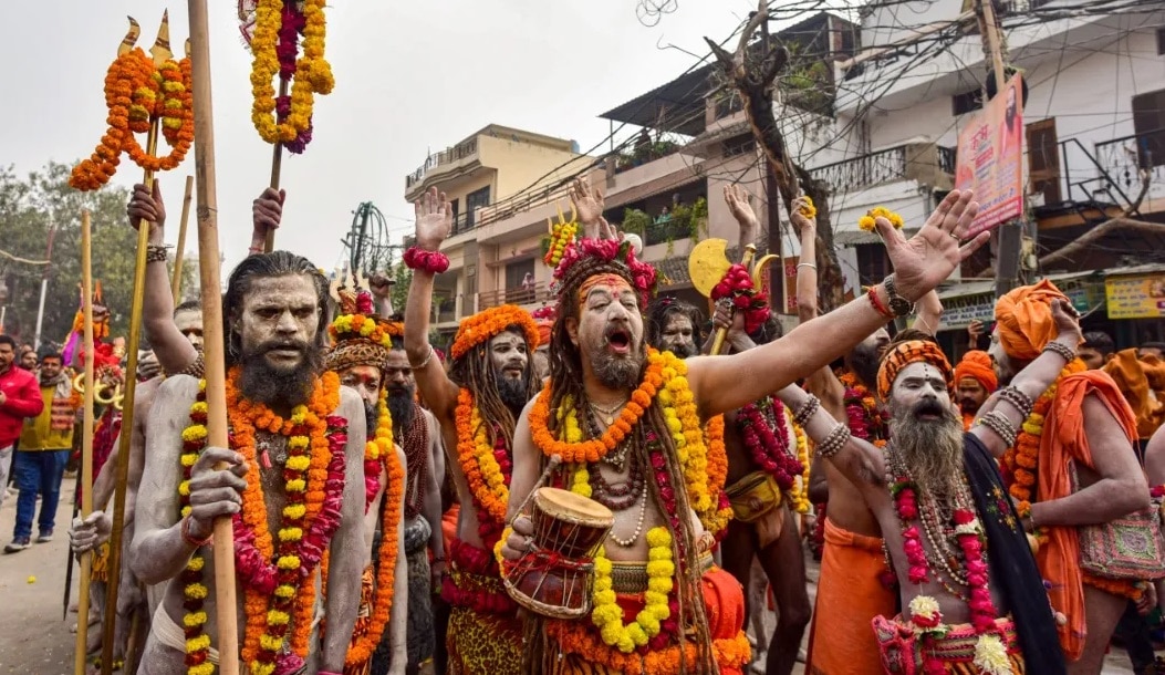 महाकुंभ: अमृत स्नान के बाद अखाड़ों ने की वापसी की तैयारी, काशी और अयोध्या में जमाएंगे डेरा