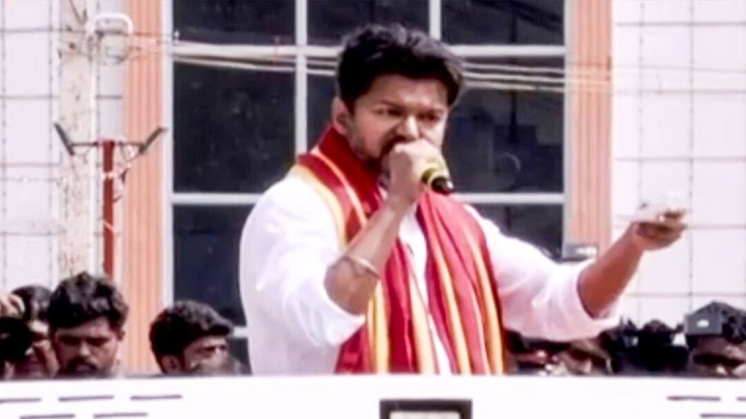 TVK Vijay Speech: புதிய விமான நிலையம்.. “பரந்தூர் தான் சரியான இடம்”, மக்களிடையே தவெக தலைவர் விஜய் பரபரப்பு பேச்சு