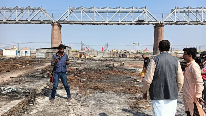 महाकुंभ में लगी आग के बाद हुए नुक़सान का आंकलन किया जा रहा है. सुबह से ही घटनास्थल पर आला अधिकारी निरीक्षण के लिए पहुंच रहे हैं.