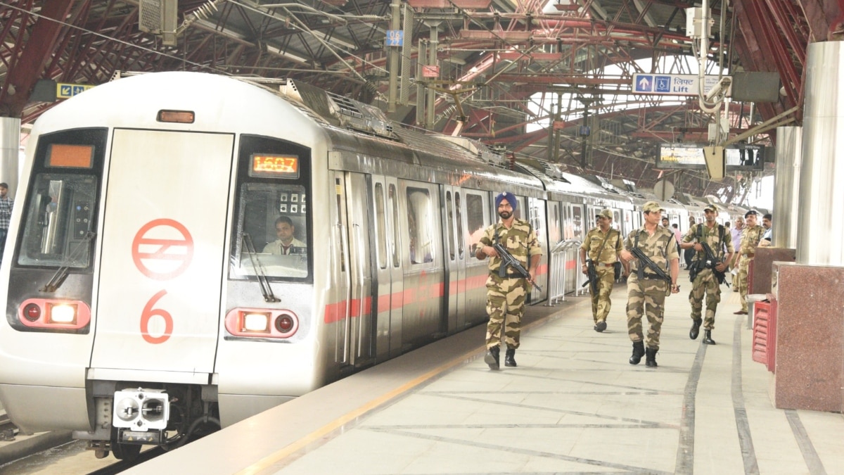 ‘चेकिंग में लग सकती है लंबी लाइन’, गणतंत्र दिवस के मद्देनजर DMRC ने यात्रियों को दी ये सलाह