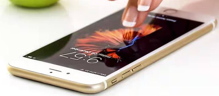 ਗੂਗਲ ਮੈਪਸ ਵਰਗੀਆਂ ਨੈਵੀਗੇਸ਼ਨ ਐਪਾਂ ਤੁਹਾਡੀ ਯਾਤਰਾ ਨੂੰ ਆਸਾਨ ਬਣਾਉਂਦੀਆਂ ਹਨ। ਇਹ ਤੁਹਾਨੂੰ ਟ੍ਰੈਫਿਕ ਸਥਿਤੀ ਬਾਰੇ ਜਾਣਕਾਰੀ ਦਿੰਦਾ ਹੈ, ਤਾਂ ਜੋ ਤੁਸੀਂ ਭੀੜ-ਭੜੱਕੇ ਵਾਲੀਆਂ ਸੜਕਾਂ ਤੋਂ ਬਚ ਸਕੋ। ਇਸ ਤੋਂ ਇਲਾਵਾ, ਇਹ ਓਵਰਸਪੀਡਿੰਗ ਤੋਂ ਬਚਣ ਲਈ ਗਤੀ ਸੀਮਾ ਦੀ ਜਾਣਕਾਰੀ ਵੀ ਪ੍ਰਦਾਨ ਕਰਦਾ ਹੈ।