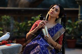 Rukmini Maitra: ট্রেনযাত্রীদের হাতে হাতে 'বিনোদিনী'-র পোস্টার! ঘটনা জানতে পেরে আবেগে ভাসলেন রুক্মিণী