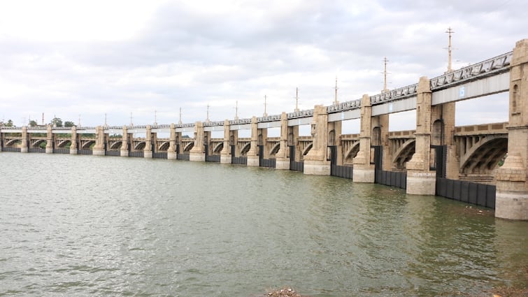 Mettur Dam water flow Increased to 189 cubic feet tnn Mettur Dam: தொடர்ந்து உயரும் மேட்டூர் அணையின் நீர்வரத்து... இன்றைய நிலவரம் இதுதான்