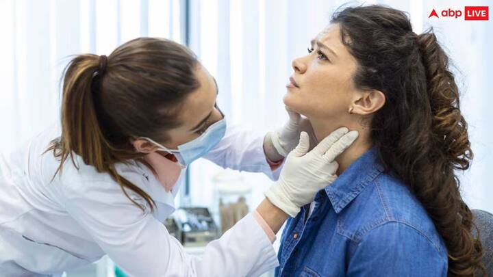 स्वास्थ्य विशेषज्ञों का कहना है कि ये थायरॉक्सिन हार्मोन असंतुलन के लक्षण भी हो सकते हैं. शायद बहुत कम लोग जानते होंगे कि ठंड के मौसम में शरीर को गर्म रखने का काम सांस की नली के ऊपर मौजूद तितली के आकार की थायरॉइड ग्रंथि करती है. ज्यादा ठंड होने पर इस ग्रंथि पर भी शरीर को गर्म रखने का दबाव आता है.