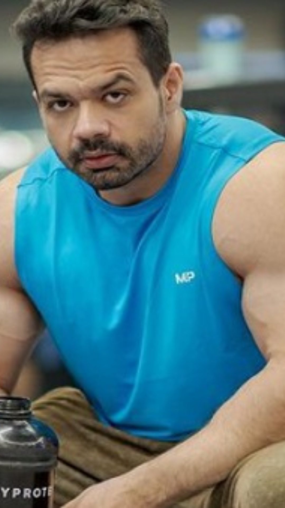 देश में यूट्यूबर्स की कमी नहीं है. भारत में कई बड़े यूट्यूबर्स हैं और उनके पास हजारों लाखों में सब्सक्राइबर्स हैं