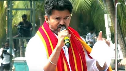 TVK Vijay Full Speech Parandur Watch Video TVK Vijay Speech: பரந்தூரில் அனல் பறந்த விஜயின் பேச்சு.. விவசாயிகளுக்கு ஆதரவாக தவெக,  திமுக அட்டாக் வீடியோ