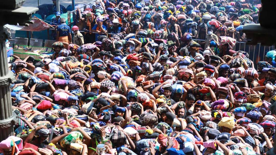 Sabarimala Temple: சபரிமலை ஐயப்பன் கோயில் நடை அடைப்பு... இந்தாண்டு எத்தனை லட்சம் பக்தர்கள் சாமி தரிசனம் செய்தனர்?