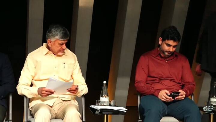 జ్యురిచ్‌లో తెలుగు పారిశ్రామిక వేత్తలతో సీఎం చంద్రబాబు బృందం ప్రత్యేకంగా భేటీ అయ్యింది. ఈ సందర్భంగా లోకేశ్ టీషర్టులో ప్రత్యేక ఆకర్షణగా నిలిచారు.