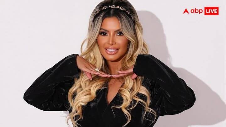 જાનેનાએ ત્રણ વખત નાકની સર્જરી, ચાર વખત લિપોસક્શન, ત્રણ બ્રેસ્ટ સર્જરી, બટ ફીલર્સ, ફેસલિફ્ટ અને પાંસળી પણ કઢાવી છે.