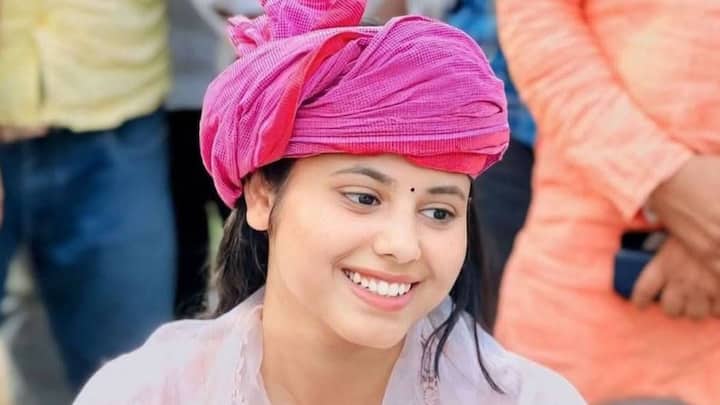 रिंकू और प्रिया एक साल से अधिक समय से एक-दूसरे को जानते हैं। तूफानी सरोज ने बताया कि दोनों पक्ष शादी के लिए तैयार हैं, लेकिन शादी की तारीख अभी तय नहीं हुई है.