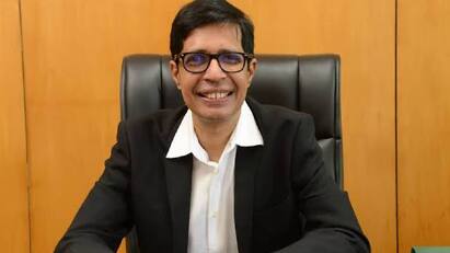 Chennai IIT Kamakodi speech about cow urine is a antibiotic for human கோமியத்தில் நோய் எதிர்ப்பு சக்தி இருக்கு ஆதாரமும் இருக்கு - அடித்து சொல்லும் ஐஐடி காமகோடி - மீண்டும் சர்ச்சை