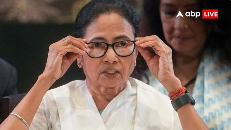 RG Kar Case Mamata Banerjee Says not Satisfied with court Decision we want death sentence but Judge gave life Imprisonment 'केस हमारे हाथ में होता तो फांसी की सजा होती', आरजी कर केस में फैसले पर CM ममता नाराज