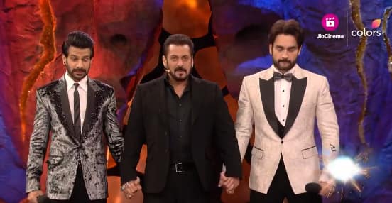 बिग बॉस जिंकून अभिनेता करणवीर मेहरा याने दिवंगत अभिनेता सिद्धार्थ शुक्ला याच्या कामगिरीची बरोबरी केली आहे.