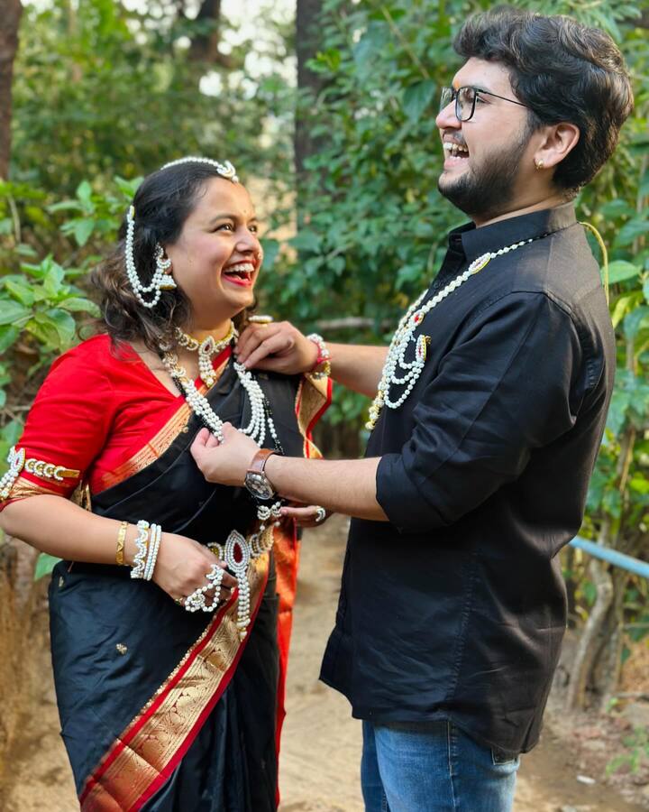 यानिमित्ताने दोघांनी काळ्या रंगाच्या कपड्यांमध्ये खास फोटोशूट केलं आहे.