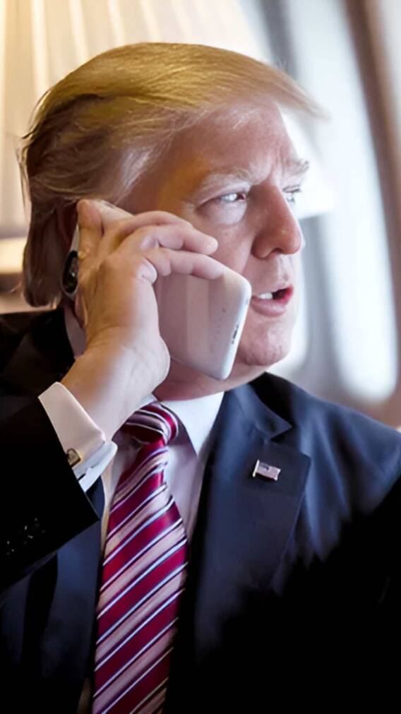 क्या आप जानते हैं कौन सा Smartphone इस्तेमाल करते हैं Donald Trump!