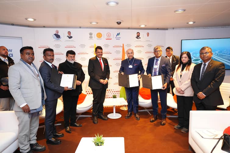 Davos World Economic Forum Meeting Devendra fadnavis Kalyani Industry to invest 5200 crore in gadchiroli steel project marathi news  Davos : दावोसमध्ये पहिला सामंजस्य करार गडचिरोलीसाठी, कल्याणी उद्योग समूहाकडून पोलाद उद्योगामध्ये 5,200 कोटींची गुंतवणूक