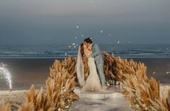 कभी किया लिप लॉक तो कभी हाथ थामे आए नजर, आदर जैन ने आलेखा संग अपनी ग्रैंड क्रिश्चियन वेडिंग का पूरा एल्बम किया शेयर