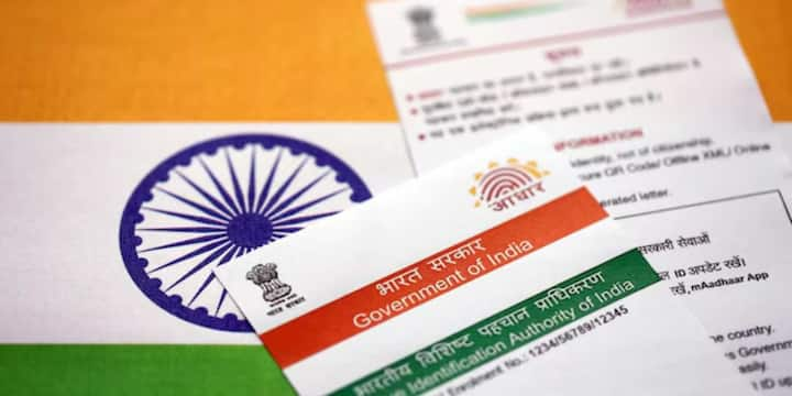 सबसे पहले myAadhaar पोर्टल पर जाएं. वहां अपना आधार नंबर और कैप्चा कोड दर्ज करें. Login with OTP ऑप्शन पर क्लिक करें. आपके रजिस्टर्ड मोबाइल नंबर पर एक OTP आएगा, उसे दर्ज करें.