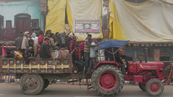 यूपी में ट्रैक्टर खरीदने वालों के ध्यान रखना होगा ये नियम, योगी सरकार का सख्त फैसला, SOP जारी यूपी में ट्रैक्टर खरीदने वालों के ध्यान रखना होगा ये नियम, योगी सरकार का सख्त फैसला, SOP जारी
