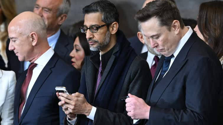 Elon Musk Spotted Using Apple iPhone At Trump Inauguration Ceremony. Here's Why This Is A Shocker