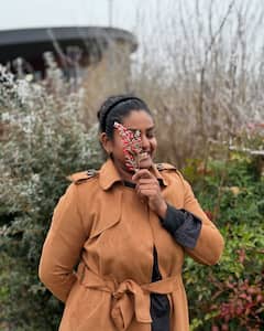 Karthika Deepam 2 Serial Premi Viswanath: ఎప్పుడూ ముతక చీరల్లో మగ్గిపోయే 'కార్తీకదీపం' దీపక్క ట్రెండీ లుక్ చూశారా!