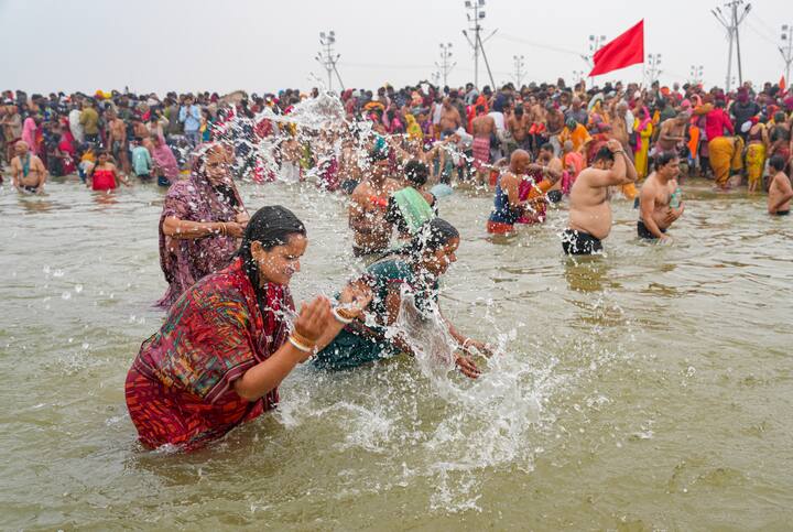 If you are also going to take bath in Maha Kumbh this time, then definitely take special care of these things, know what are the rules of bathing in Kumbh.