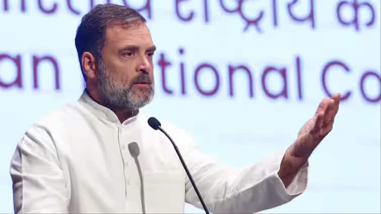 Bihar Man Files Case Against Rahul Gandhi for Making Him Spill The Milk Peculiar Case on Rahul; ஏங்க.. இப்படி எல்லாமா கேஸ் போடுறது.? ராகுல் காந்தி மீது வினோதமான வழக்கு...