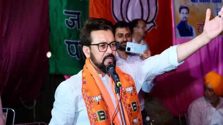 कौन बनेगा CM फेस? आम आदमी पार्टी के सवाल पर बीजेपी ने AAP को ही घेरा Former Union Minister Anurag Thakur attacked Aam Aadmi Party leaders Over CM face in Delhi कौन बनेगा CM फेस? आम आदमी पार्टी के सवाल पर बीजेपी ने AAP को ही घेरा