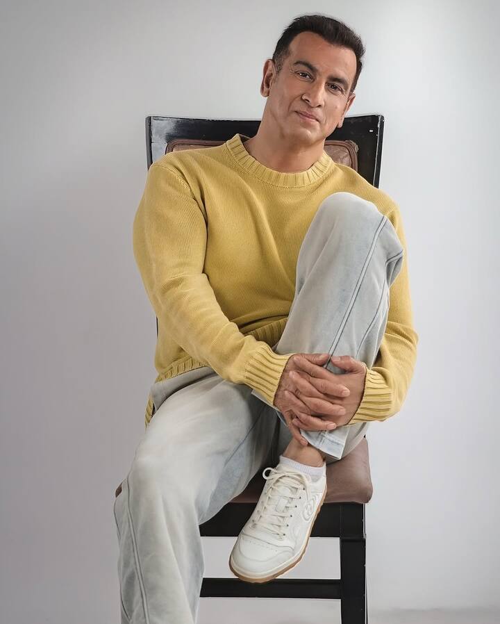 लेकिन फिर एक वक्त ऐसा भी आया, जब रोनित का बॉलीवुड में करियर डगमगाने लगा. ऐसे में उन्होंने टीवी का रुख किया और फिर यहां अपनी एक्टिंग से धाक जमाई.