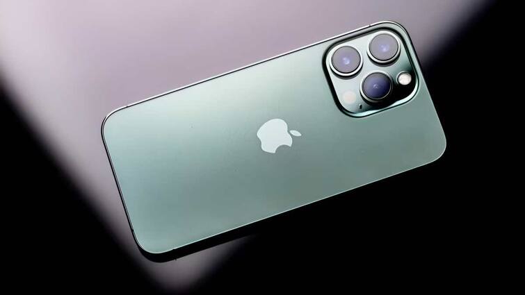 iPhone 17 design leaked Rear camera module is like Pixel know when it will be launched लीक हो गया iPhone 17 का डिजाइन! Pixel जैसा है रियर कैमरा मॉड्यूल, जानें कब होगा लॉन्च