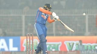 India won the 1st t20 against england by 7 wickets