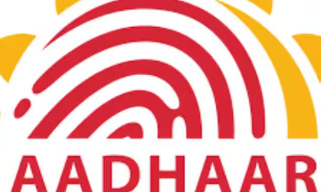 ਇਸ ਤੋਂ ਬਾਅਦ, ਜੇਕਰ ਤੁਸੀਂ ਸ਼ਿਕਾਇਤ ਕਰਨਾ ਚਾਹੁੰਦੇ ਹੋ ਤਾਂ UIDAI ਦੀ ਵੈੱਬਸਾਈਟ 'ਤੇ ਸ਼ਿਕਾਇਤ ਦਰਜ ਕਰੋ। ਟੋਲ-ਫ੍ਰੀ ਹੈਲਪਲਾਈਨ ਨੰਬਰ 1947 'ਤੇ ਕਾਲ ਕਰੋ। ਆਪਣੀ ਸ਼ਿਕਾਇਤ help@uidai.gov.in 'ਤੇ ਈਮੇਲ ਰਾਹੀਂ ਭੇਜੋ।