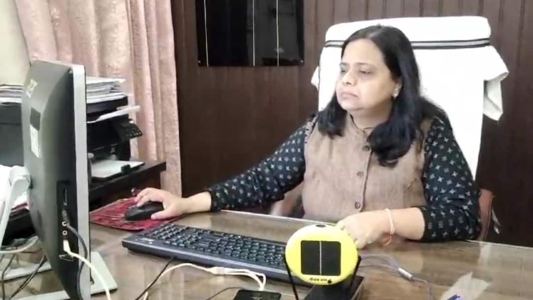 वाराणसी में सरकारी संपत्ति पर ही 406 वक्फ प्रॉपर्टी, सरकार को भेजी रिपोर्ट में दी जानकारी Varanasi ADM Report Send government 406 Waqf properties are on government property वाराणसी में सरकारी संपत्ति पर ही 406 वक्फ प्रॉपर्टी, सरकार को भेजी रिपोर्ट में दी जानकारी