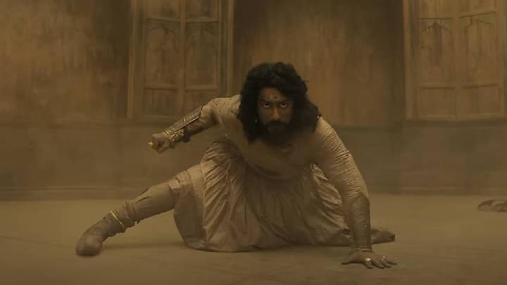 छावा चित्रपटाचा तीन मिनिटांच्या हा ट्रेलरमधील विकी कौशल अन् अभिनेत्री रश्मिका मंदानाच्या अभिनयाचा कौतुक होत आहे. रश्मिका मंदाना प्रथमच मराठमोळ्या लूकमध्ये चित्रपटात झकली आहे.