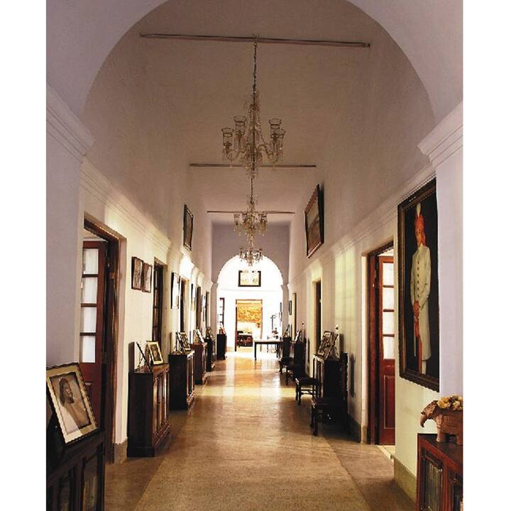 Pataudi Palace has served as the backdrop for several Bollywood films, including Animal (featuring Ranbir Kapoor), Rang De Basanti (starring Aamir Khan), and Veer-Zaara (headlined by Shah Rukh Khan). The palace continues to be a prominent film location.