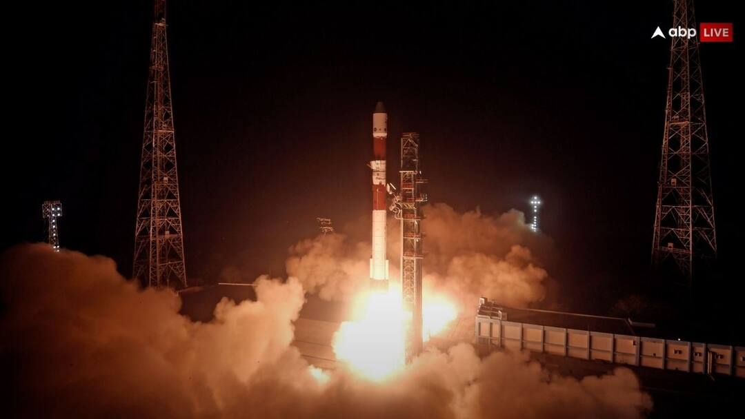 गगनयान के लिए ISRO की तैयारी तेज, अंतरिक्ष के लिए रवाना किया गया क्रू मॉड्यूल ISRO launch crew module to space for Gaganyaan Mission गगनयान के लिए ISRO की तैयारी तेज, अंतरिक्ष के लिए रवाना किया गया क्रू मॉड्यूल