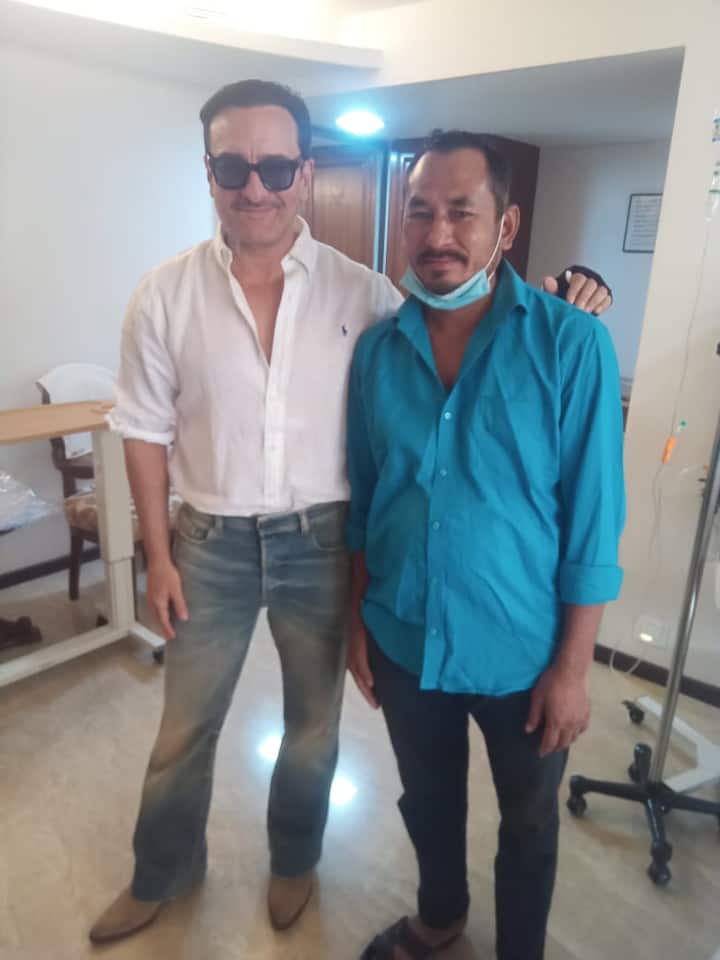 भजन सिंह का कहना है की उनकी ज़िंदगी बदल गई है. लोग उन्हें बहुत प्यार करते है. सैफ और शर्मिला टैगोर की विनम्रता से बहुत ख़ुश हूं.