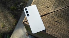 Samsung Galaxy S25 के लॉन्च से पहले हजारों रुपये गिर गई इस फोन की कीमत, इतने सस्ते में खरीदने का मौका!