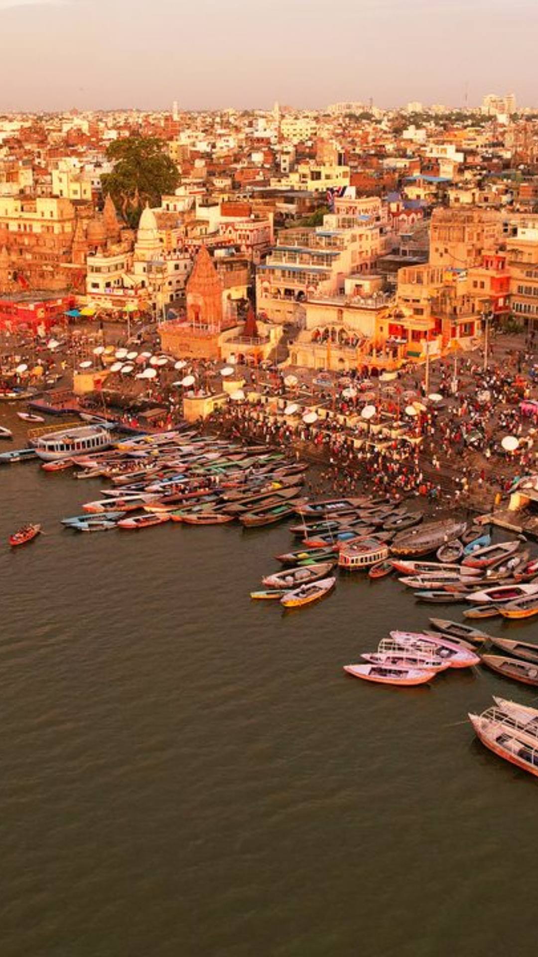 वाराणसी जिसे काशी भी कहा जाता है, दुनिया का सबसे पुराना शहर माना जाता है
