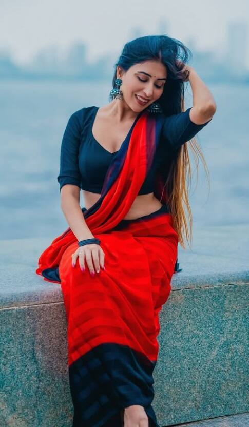 રૂમા શર્માએ સિમ્પલ લૂકમાં કરાવ્યું શાનદાર ફોટોશૂટ