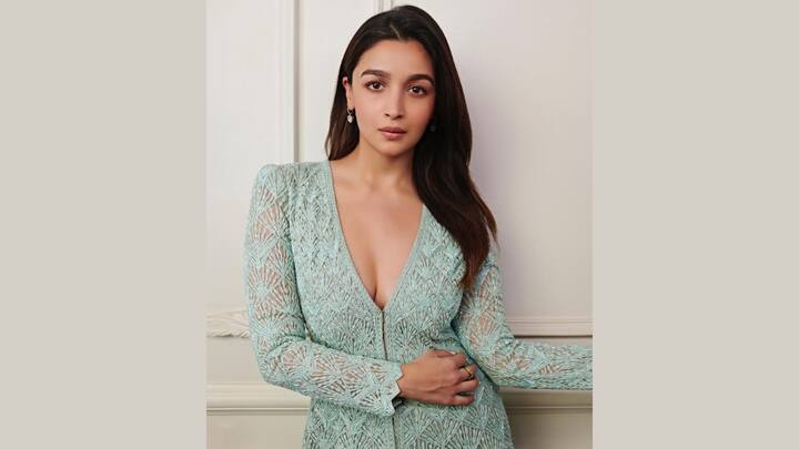 Alia Bhatt looks dazzling in an aqua blue sharara set that looks perfect. The scalloped, hand-embroidered kurta paired with matching pants created a graceful festive ensemble. Her dewy makeup and fine diamond jewellery elevated the outfit to a timeless and classy look. (Image Source: Instagram/ aliaabhatt)