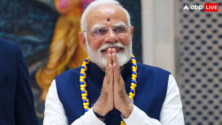 प्रधानमंत्री की इस यात्रा से न केवल धार्मिक महत्व बढ़ेगा बल्कि कुंभ मेले को सांस्कृतिक और धार्मिक दृष्टि से भी ज्यादा महत्व मिलेगा. उनकी ये यात्रा उत्तर भारत के लोगों के लिए प्रेरणास्त्रोत बनेगी और इसका प्रभाव दीर्घकालिक रूप से कुंभ मेले की प्रतिष्ठा पर पड़ेगा.